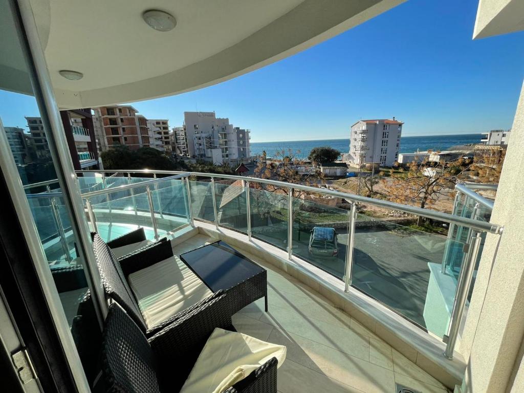 SunSide Apartment Naila - Dobra Voda, Dobra Voda