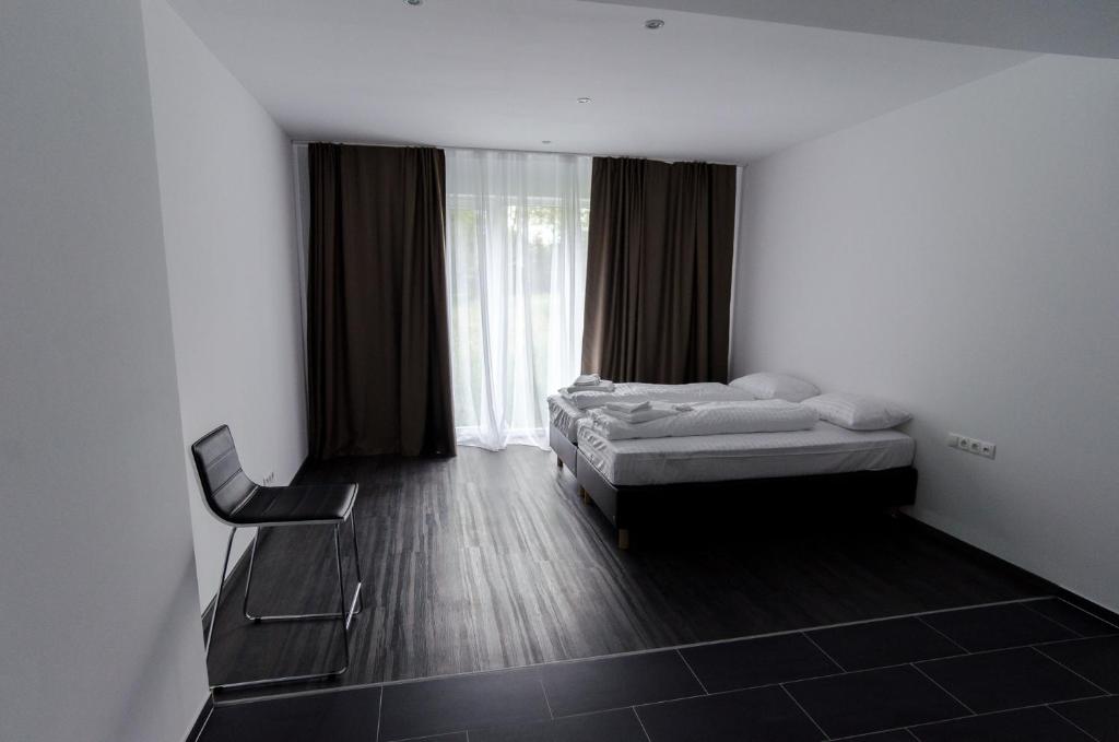 One-Bedroom Apartment, 3H Apartments in Kelberg