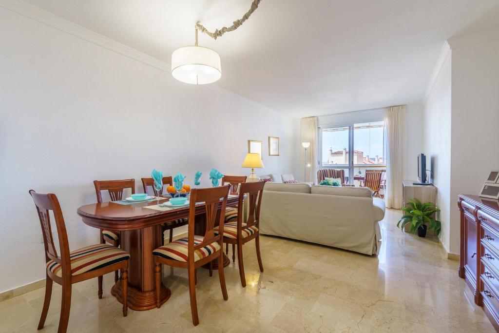 La Paloma With Pool - Happy Rentals - 5