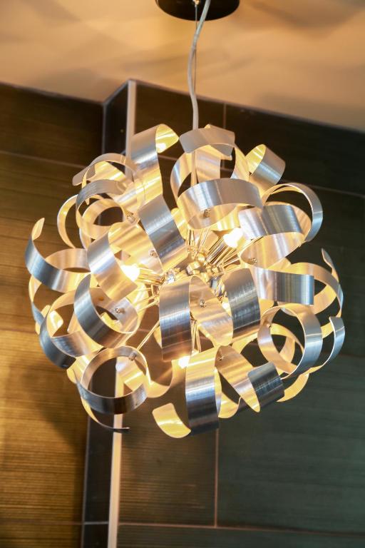 Lakeside Inn Photo 26