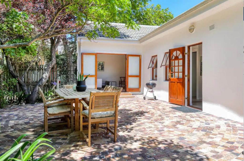 Constantia Oasis Petite