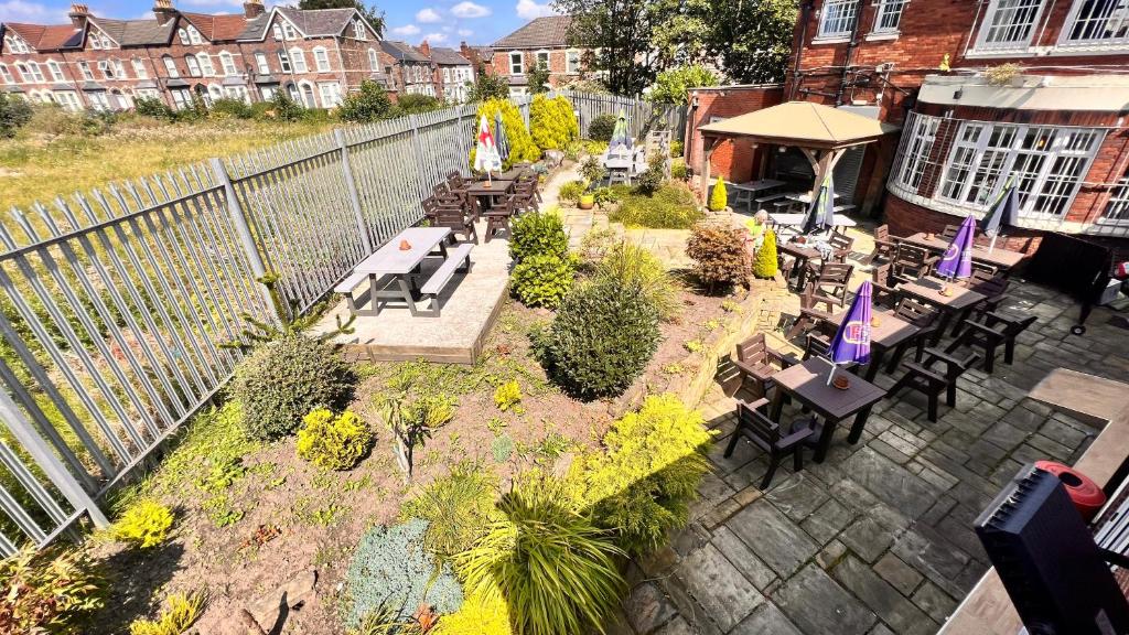 Garden, The Cabbage Hall Hotel in Liverpool
