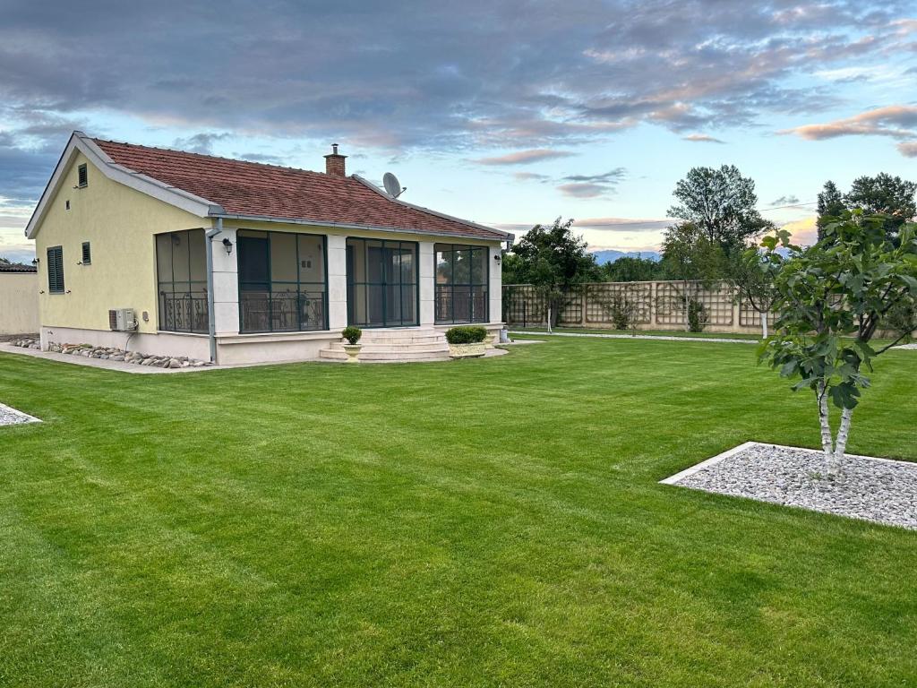 Home Filip, Golubovci