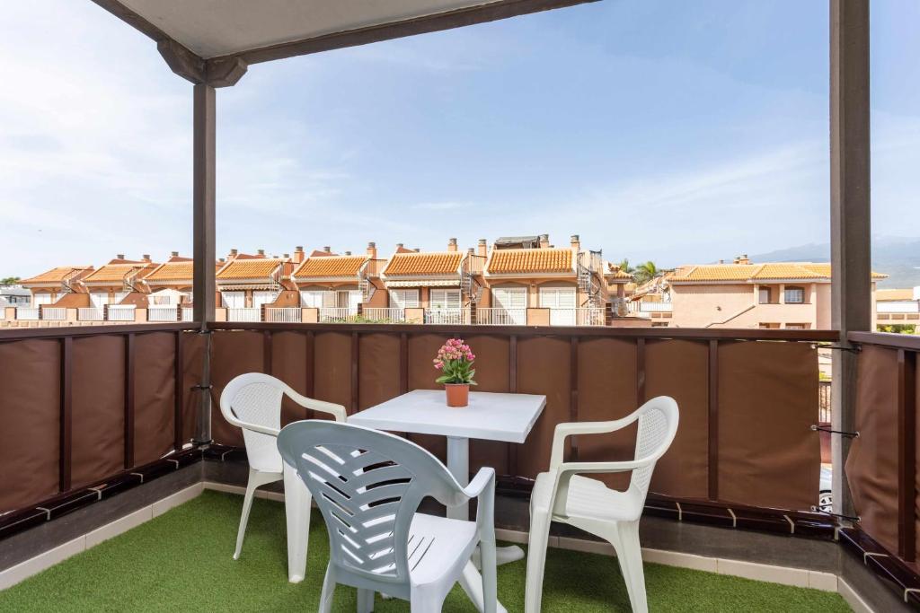 Agradable piso con piscina & playa terraza y WIFI - 3