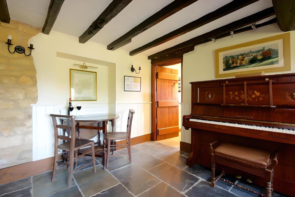 The Thatch photo 5