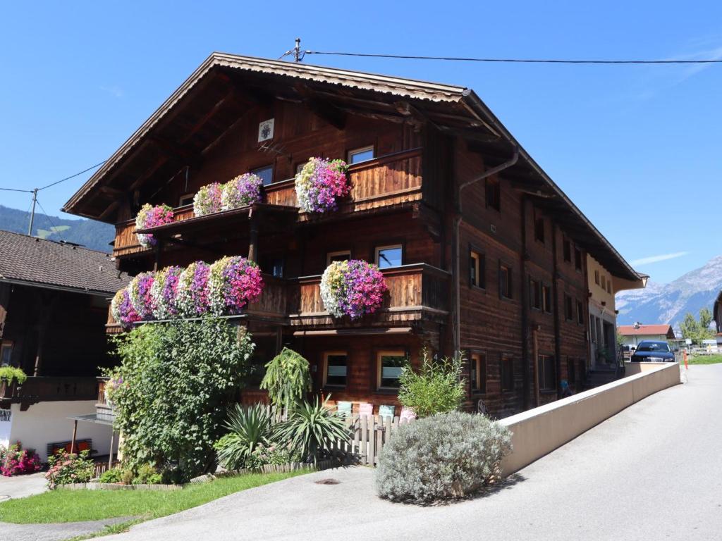 Tröger I, Bruck am Ziller