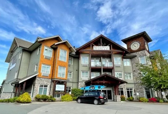 Old House Hotel, hotel in Courtenay