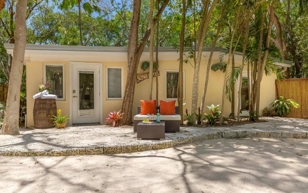 Largo Resort photo