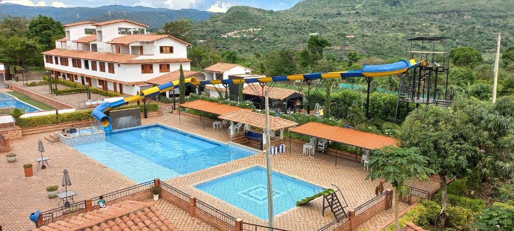 Hotel Resort Campestre Puerta Del Sol - San Gil - 1