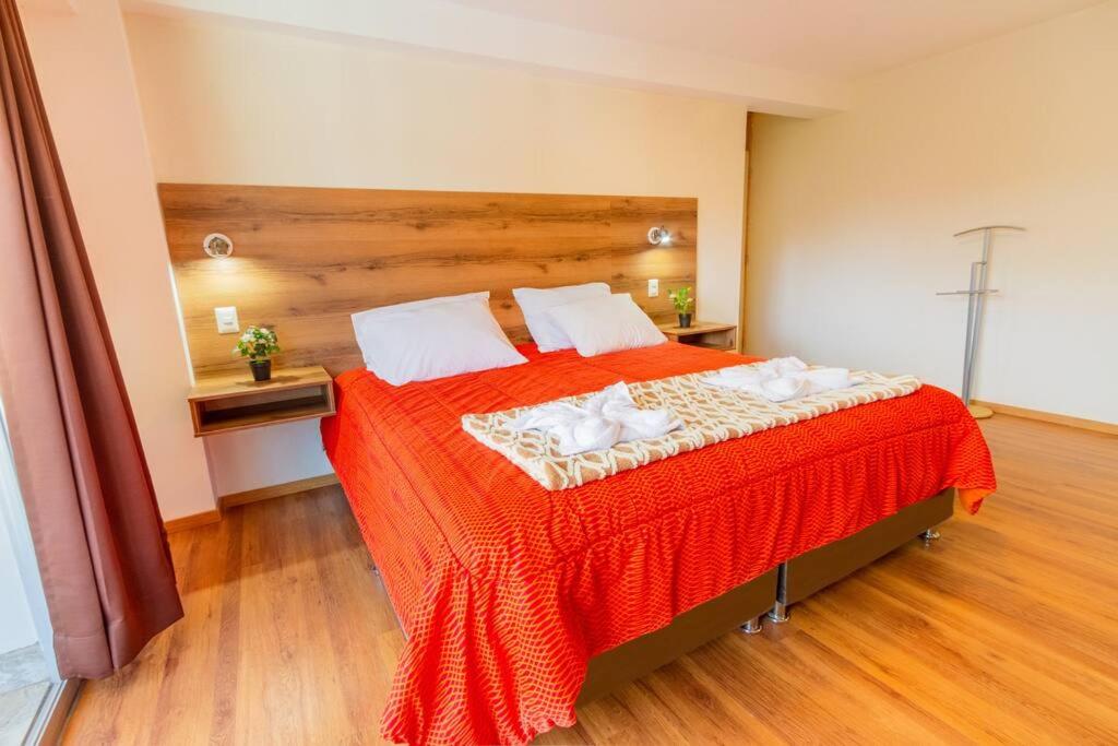 Suite Platinum 204 - 4