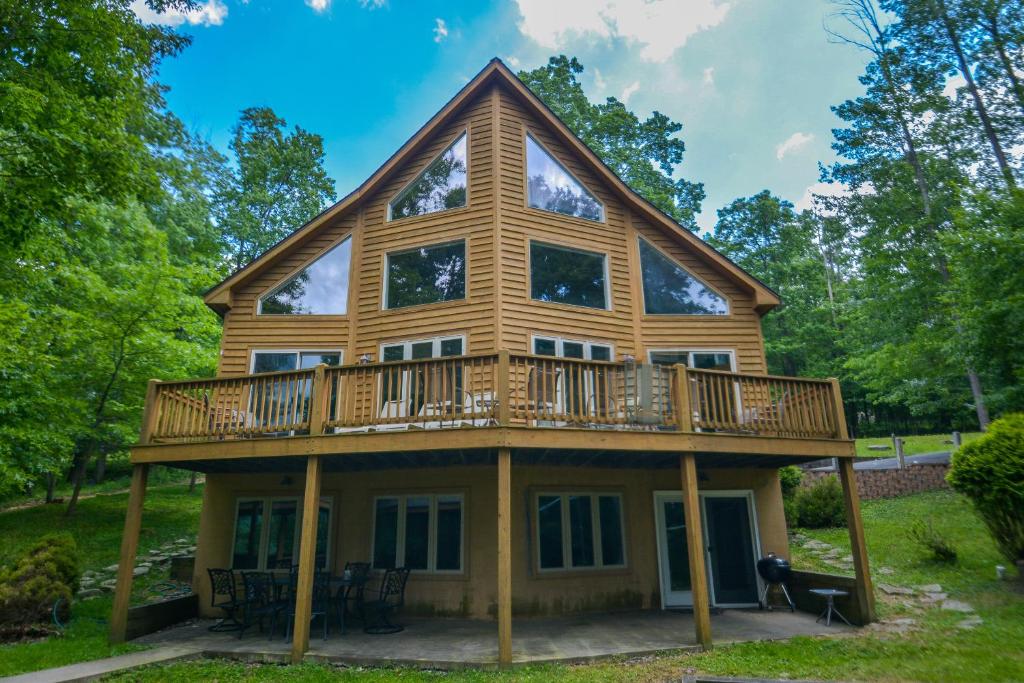 Mountain Meadow, Oakland