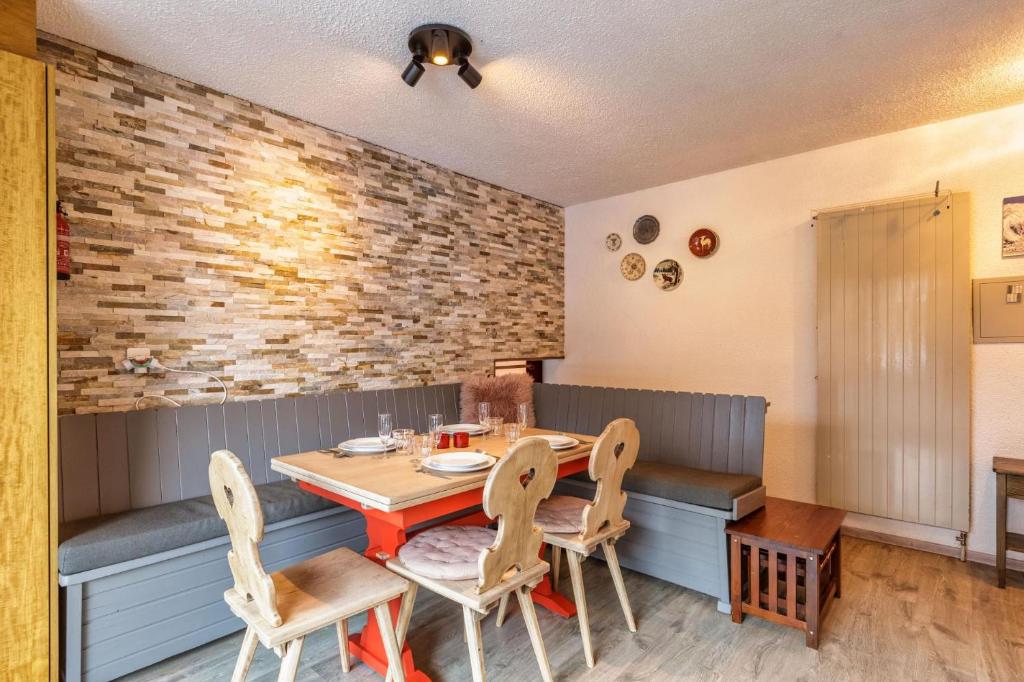 Nev 404 Centrally located 6 pax apartment and garage - 4