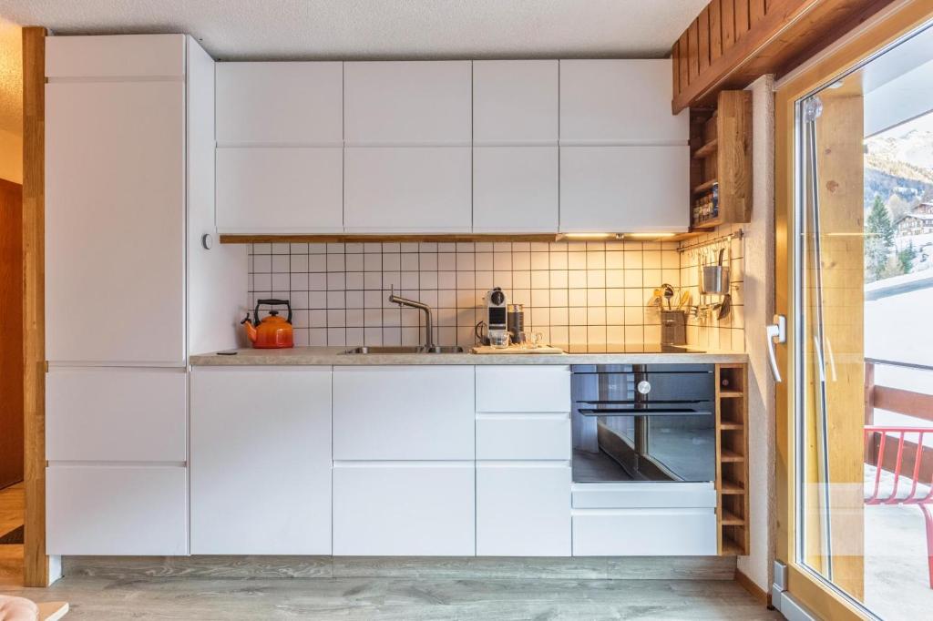 Nev 404 Centrally located 6 pax apartment and garage - 3