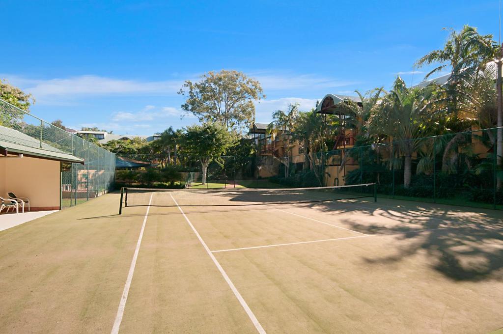 Tennis court