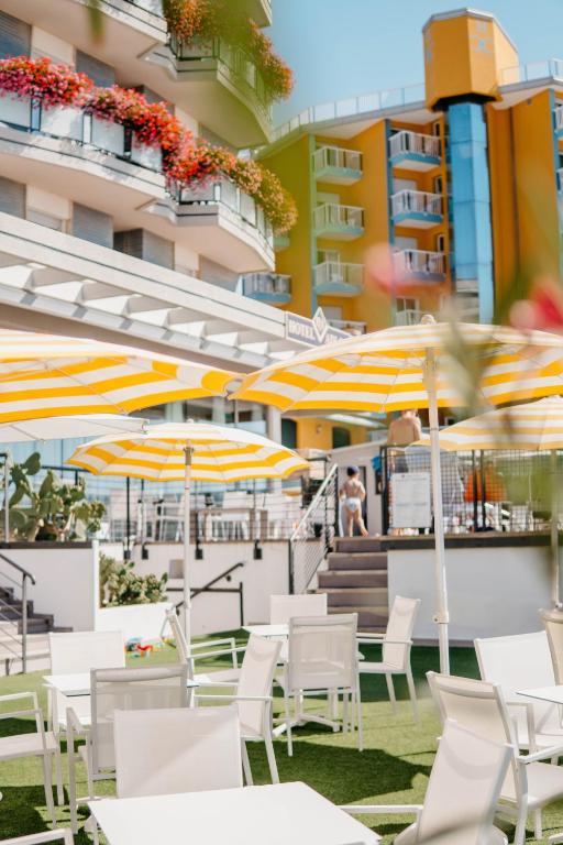 Hotel Adlon — Hotel building in Jesolo, Veneto