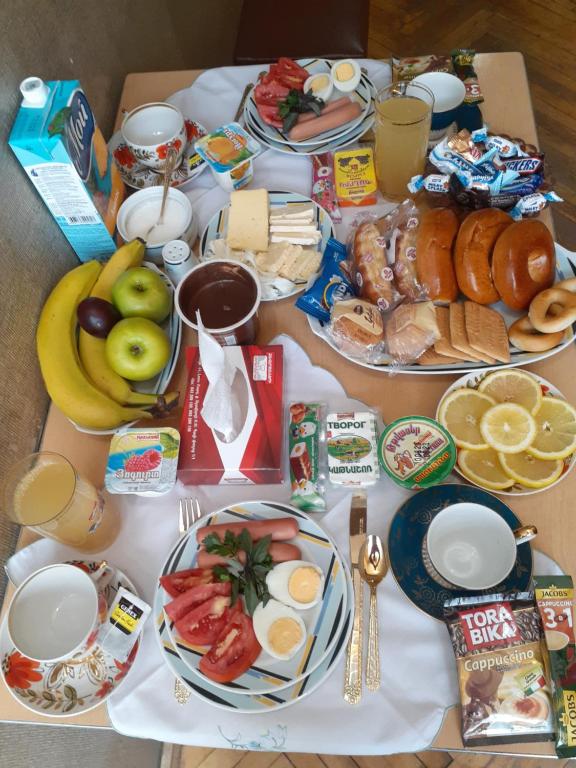 Food and beverages, LA՞s Apartment with closed parking in Alaverdi