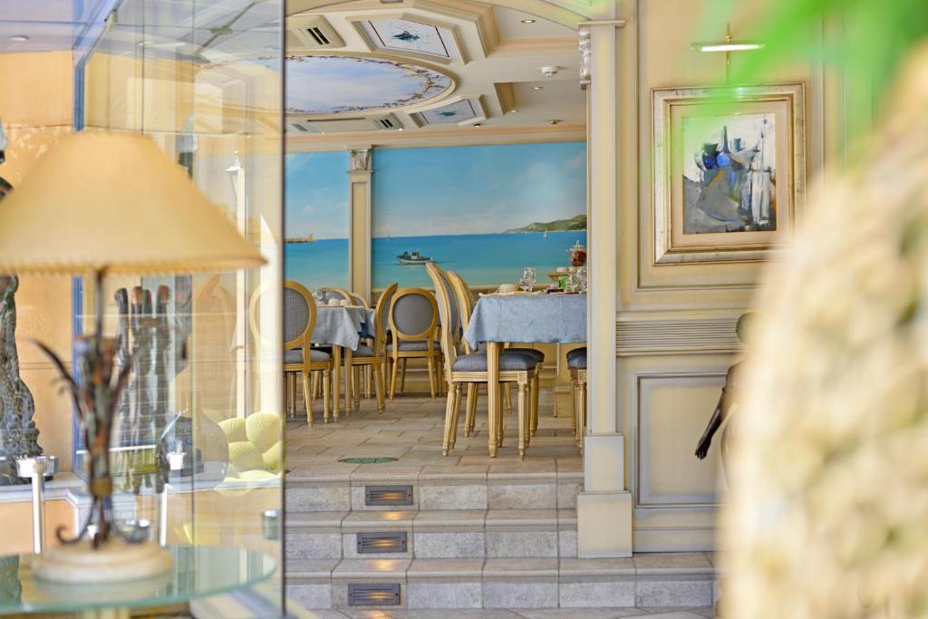 Hôtel Le Rocher - 5