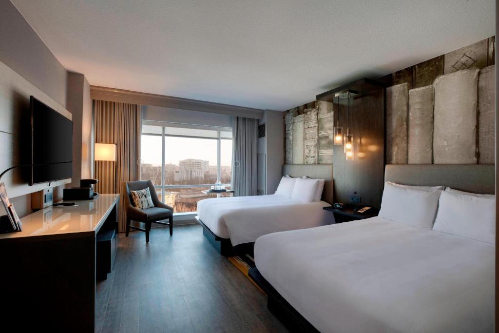 Louisville Marriott Downtown photo