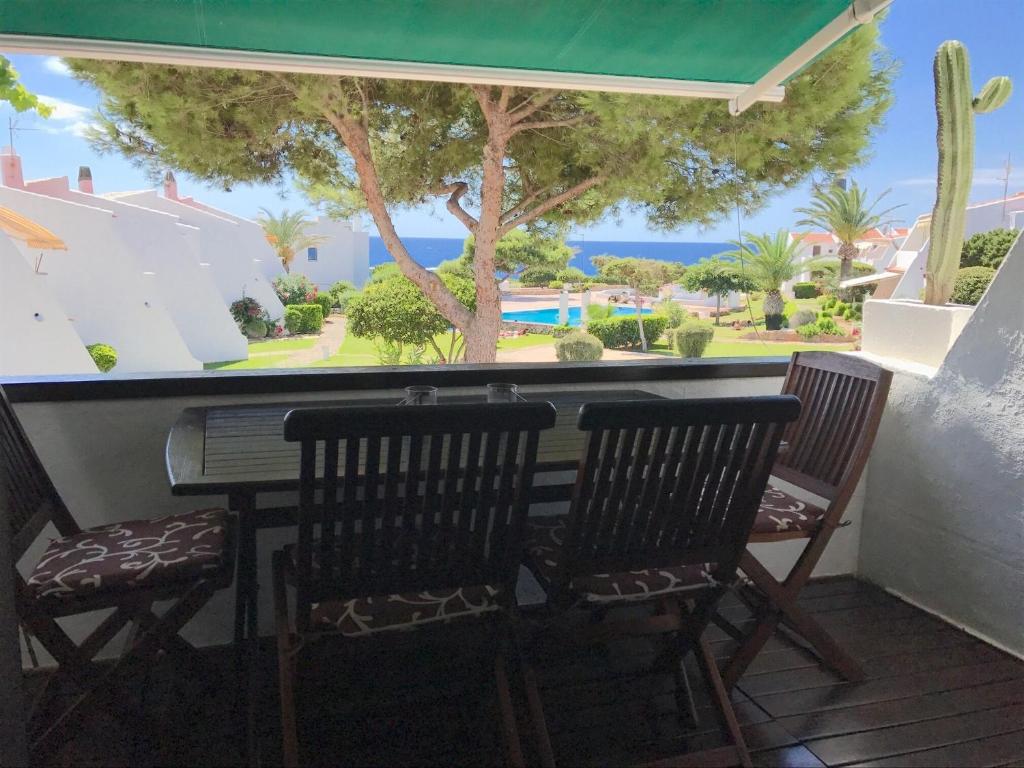 Apartment with great Sea View and Community Swimming Pool and private parking01 - 2