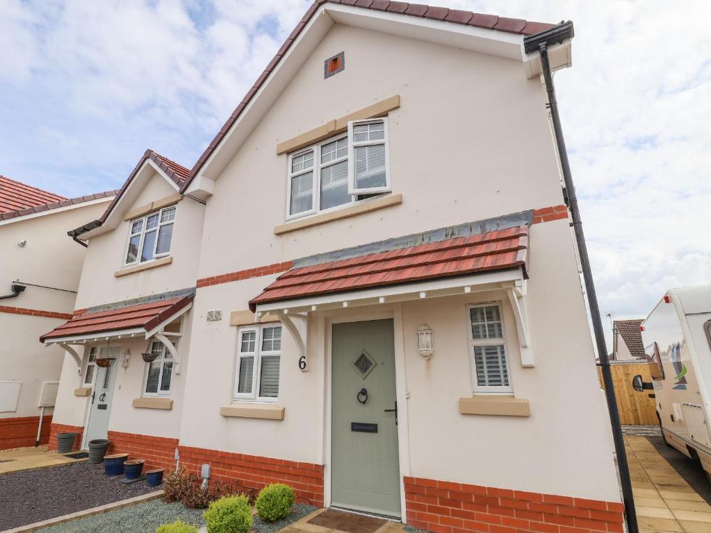 6 Cwrt Griffiths, Rhyl