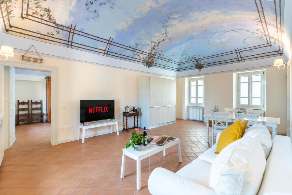 Borgo Alfieri - Elegant suites with stunning view