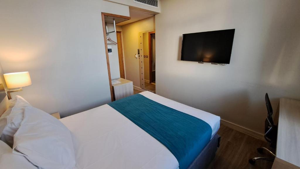 Hotel Diego de Almagro Calama Express photo