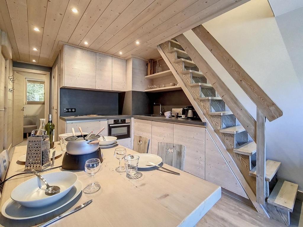 Duplex rénové à Méribel, proche pistes et commerces, balcon avec vue, Wi-Fi inclus - FR-1-688-53 - 2