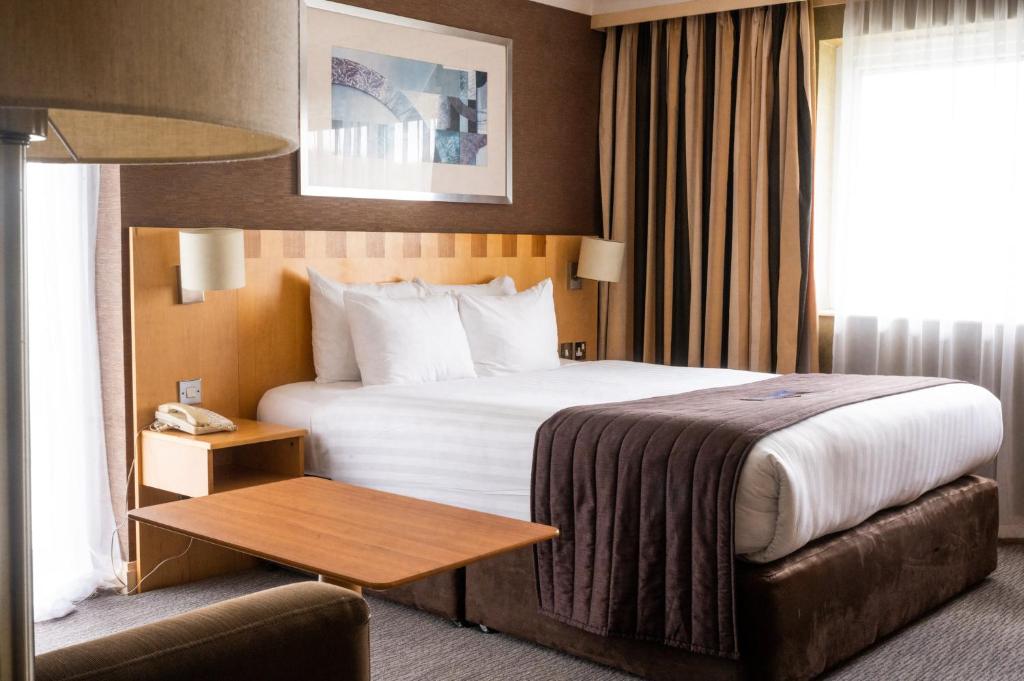 Holiday Inn A55 Chester West photo