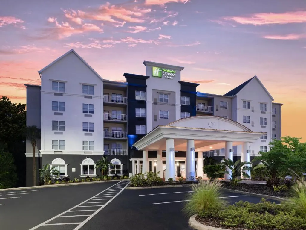 Holiday Inn Express & Suites Lakeland North I-4 by IHG，位于莱克兰的酒店