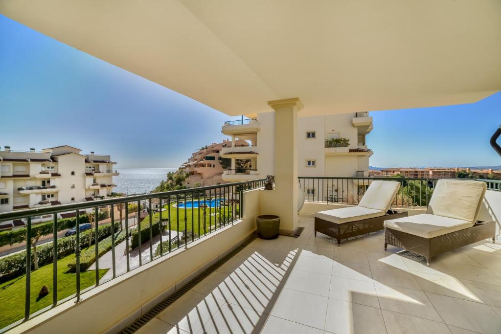 OASIS BEACH MASCARAT - 2