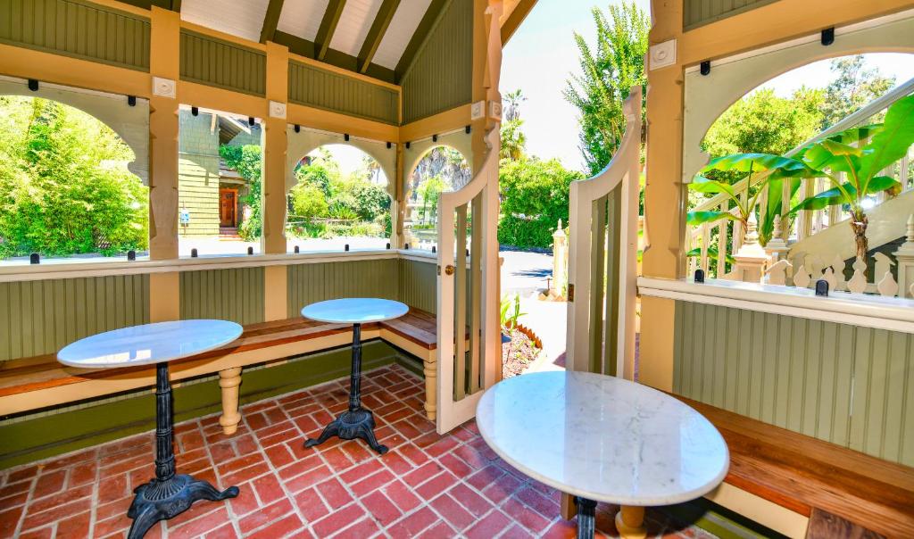 Blackbird Inn photo