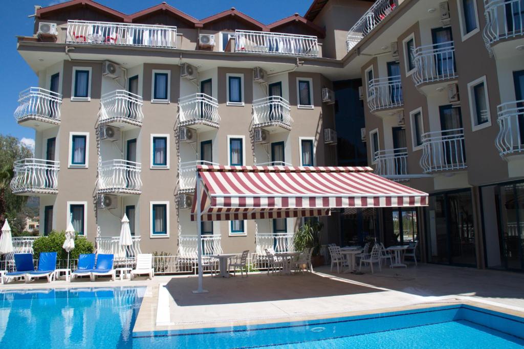 Remer Hotel — Swimming pool in Fethiye, Mugla