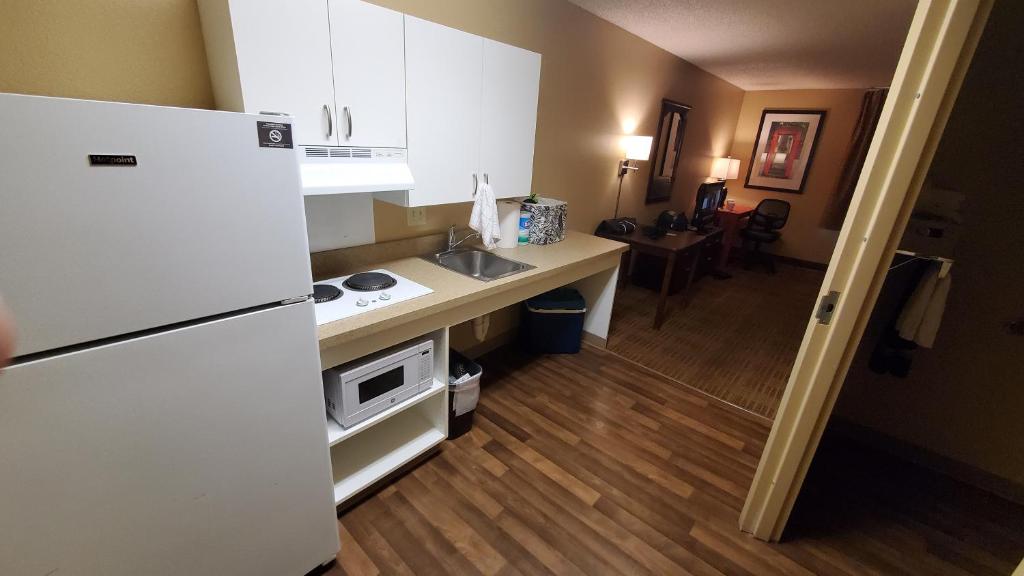Extended Stay America Suites - Los Angeles - La Mirada photo