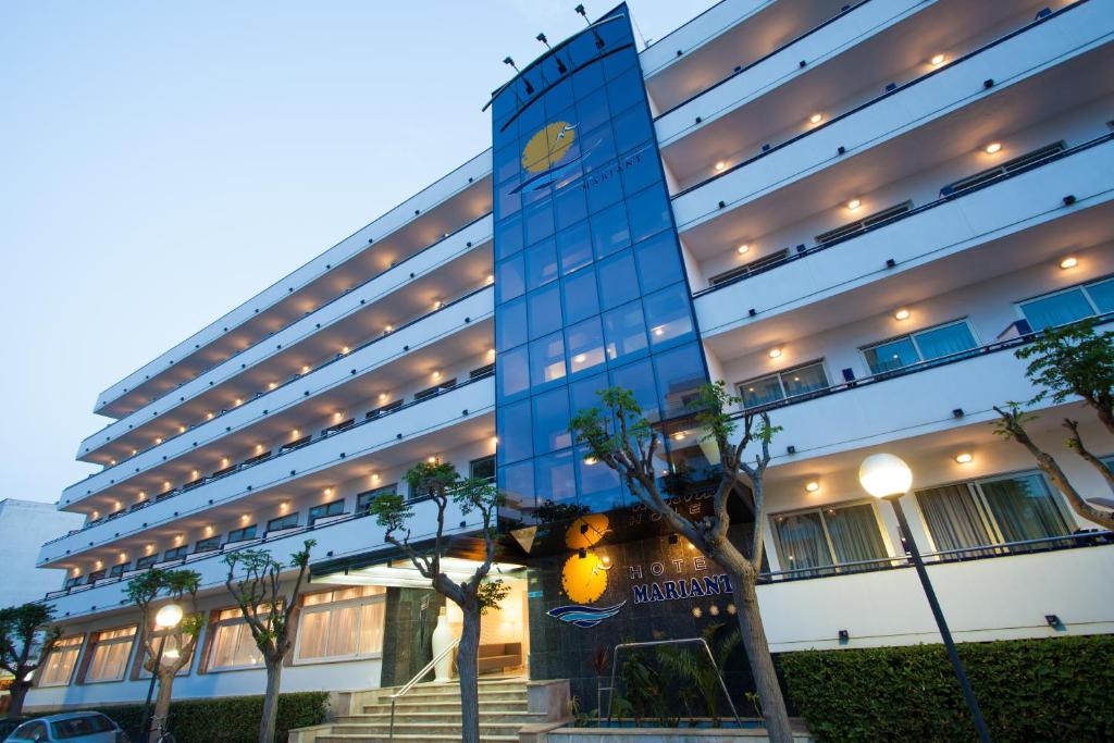 Hotel Mariant — Hotel building in S'Illot, Balearic Islands