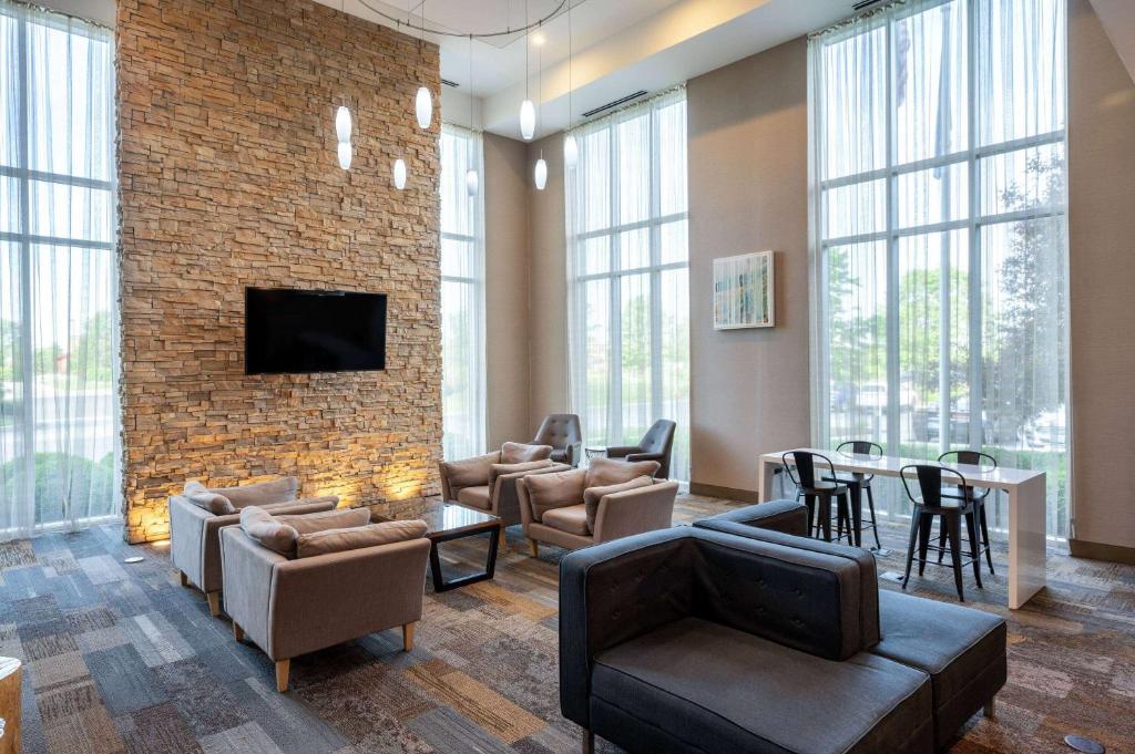 Wyndham Noblesville photo