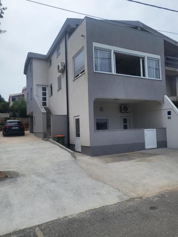 Apartman Zorkić, Cesarica