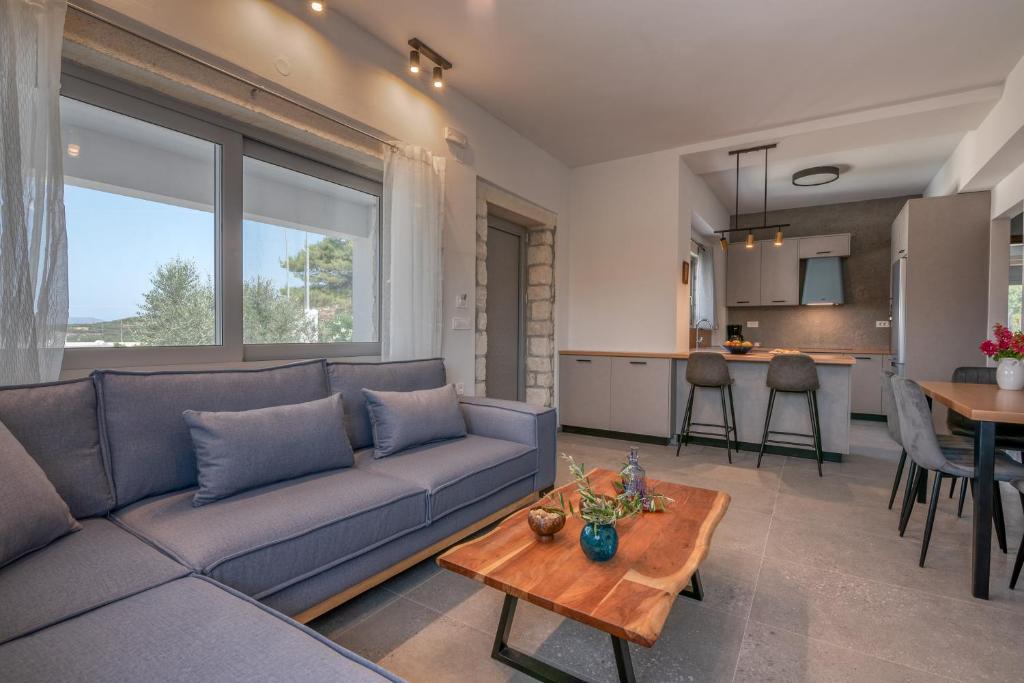 Gramvousa's Hidden Gem, Áyios Yeóryios