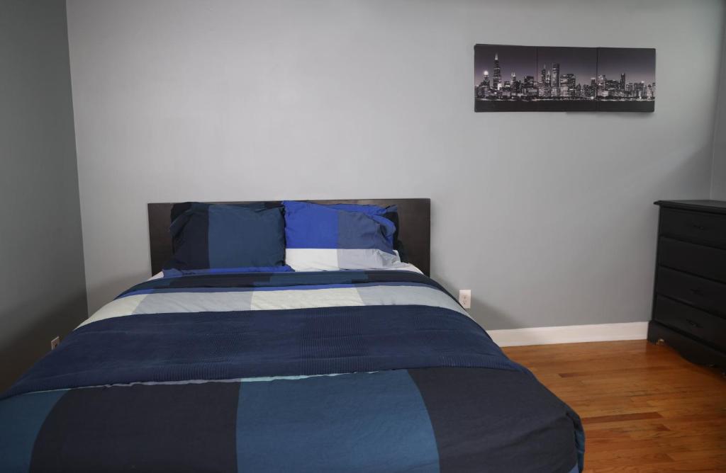 Wrigley Hostel - Adults Only photo