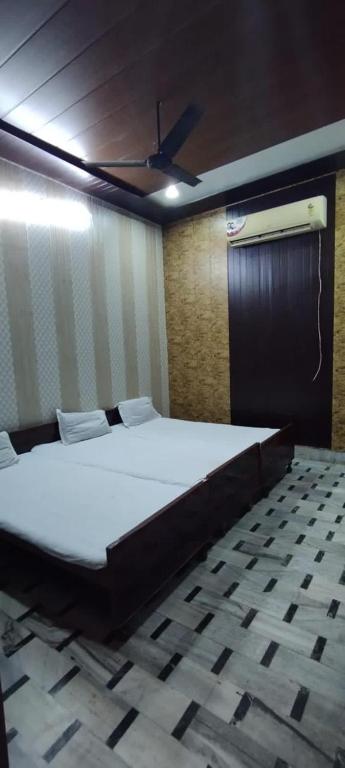 Elvis Guest House photo