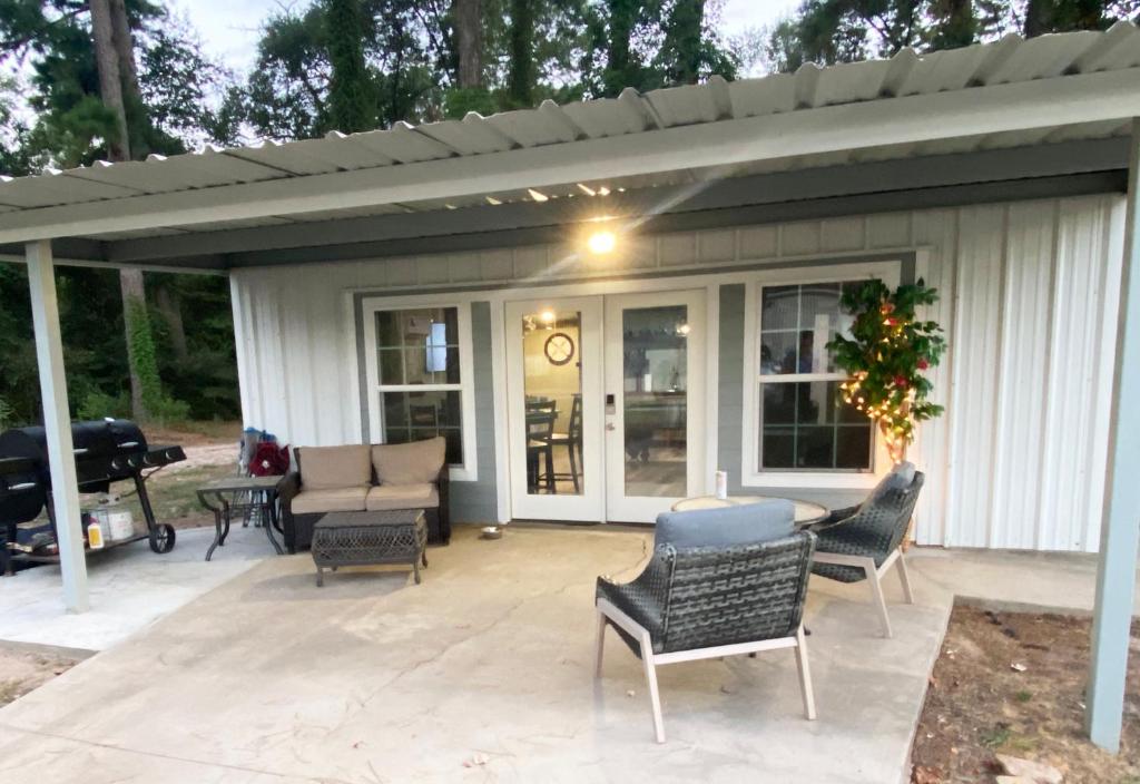 Game Junction, Montgomery