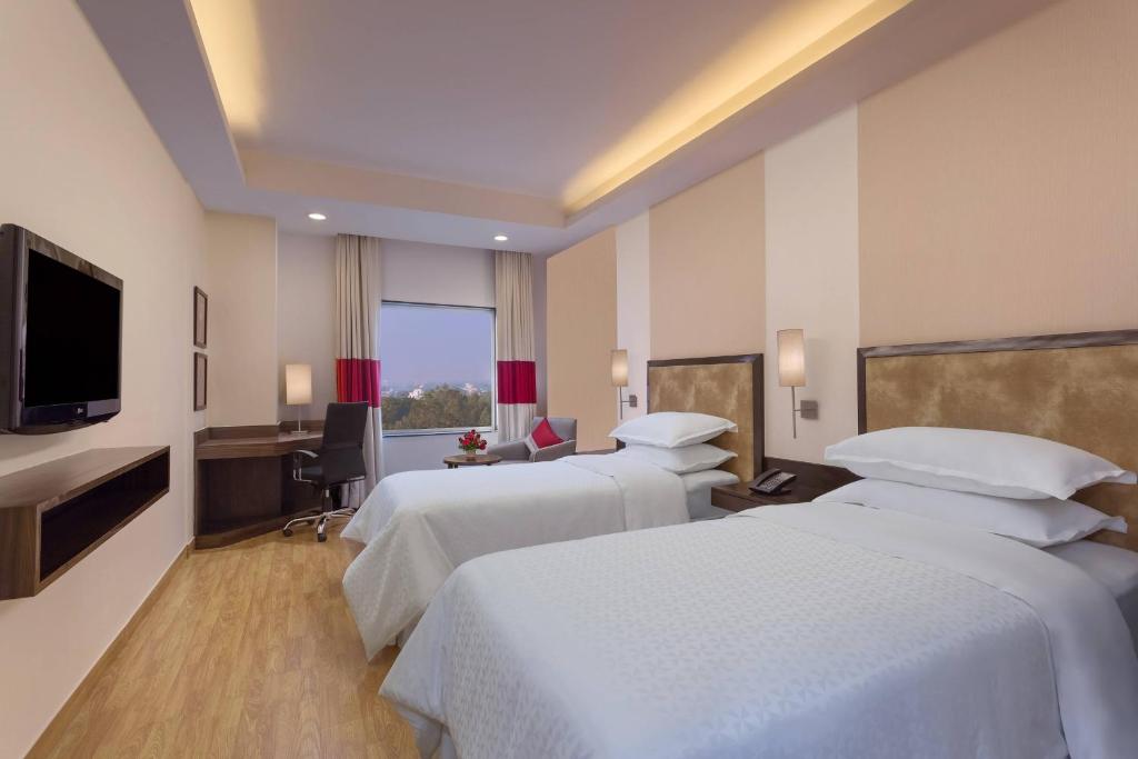Four Points by Sheraton Vadodara photo