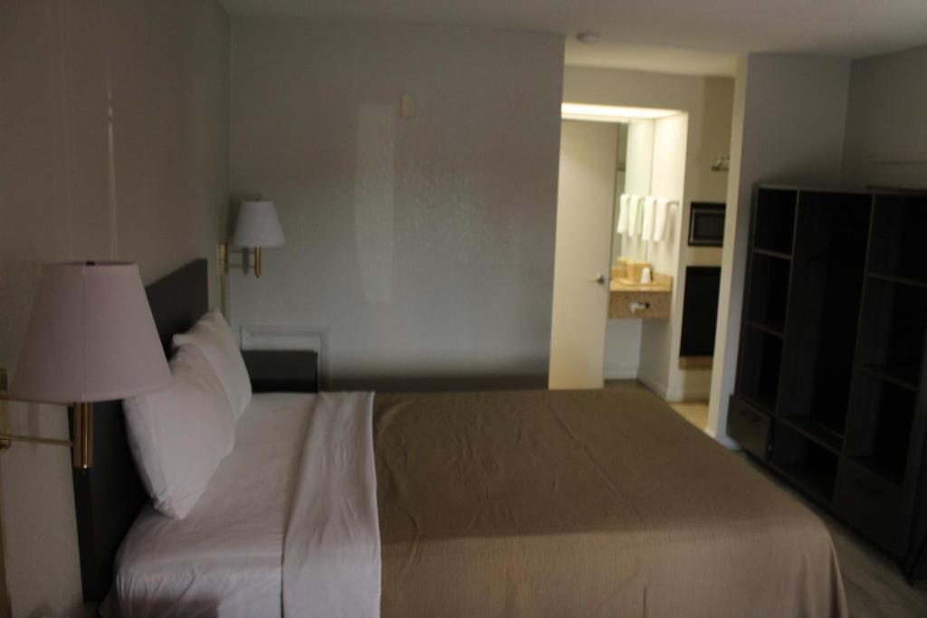 VIP Inn and Suites photo