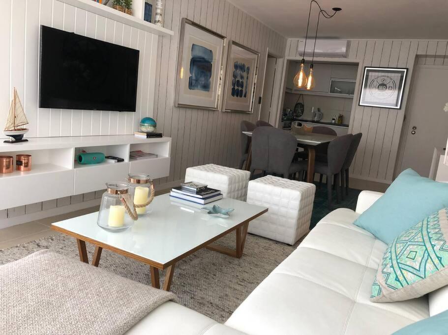 Edificio Simón Bolívar, con cochera. - 2