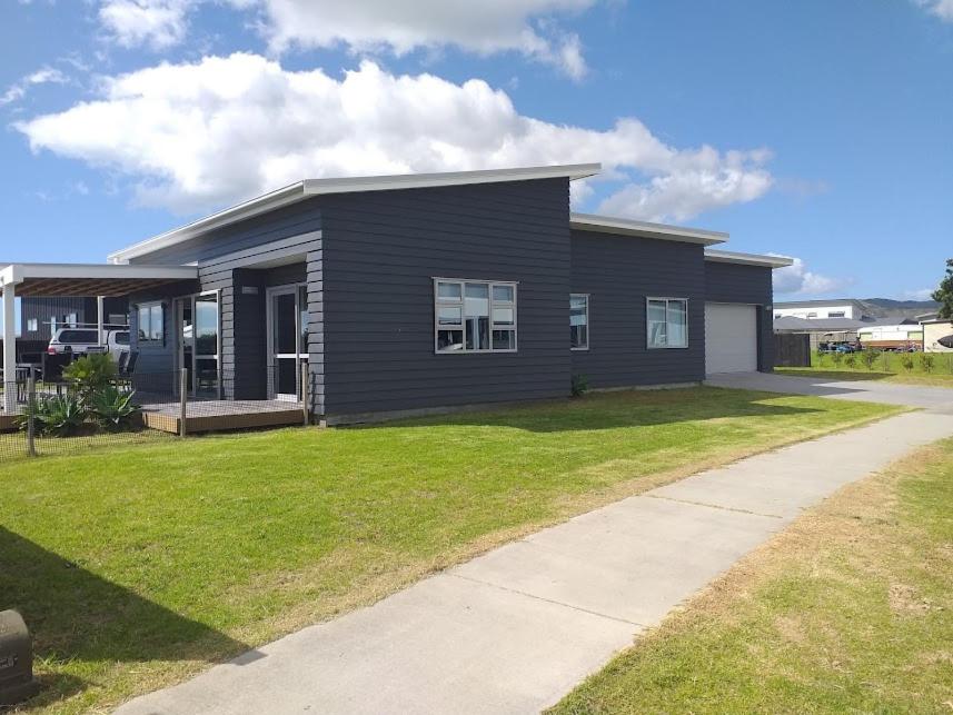 Relax and unwind in Magical Matarangi, Matarangi