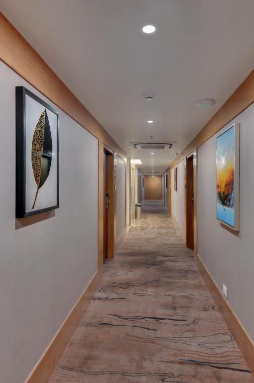 Hotel Suba Star photo