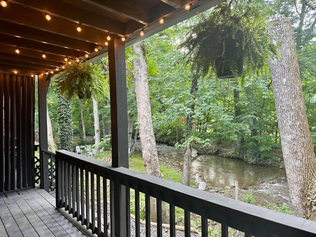 Veda Inn & Cottages photo