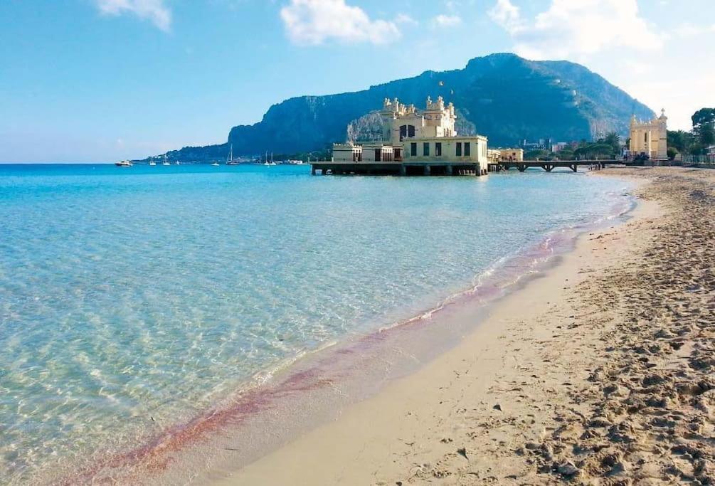casa vacanze Mondello mare piscina CHIFEVI - 1