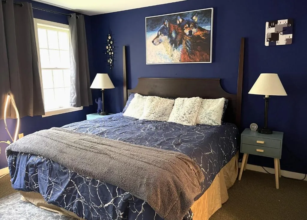 Mountain View Suite on Jiminy Peak Ski On Off -New, hotel in Hancock