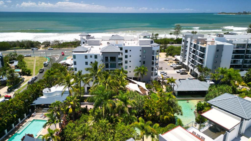 Alexandra Headland Resort with Stylish Stays — Hotel in Sunshine Coast