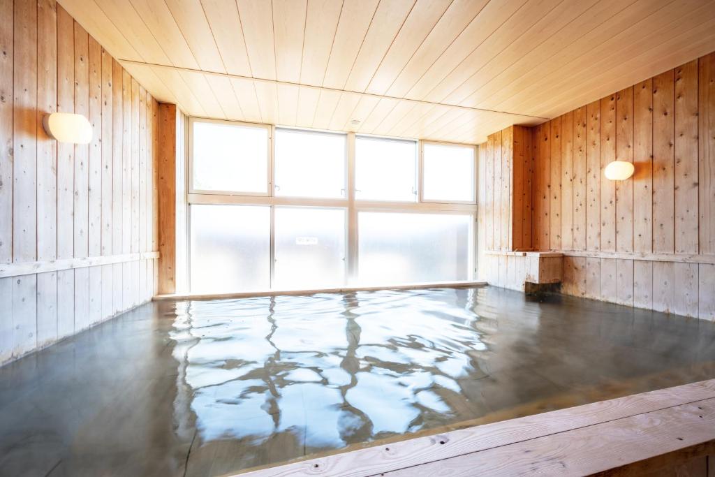 KIBOTCHA의 리모델링된 교실이나 공용 공간 이미지